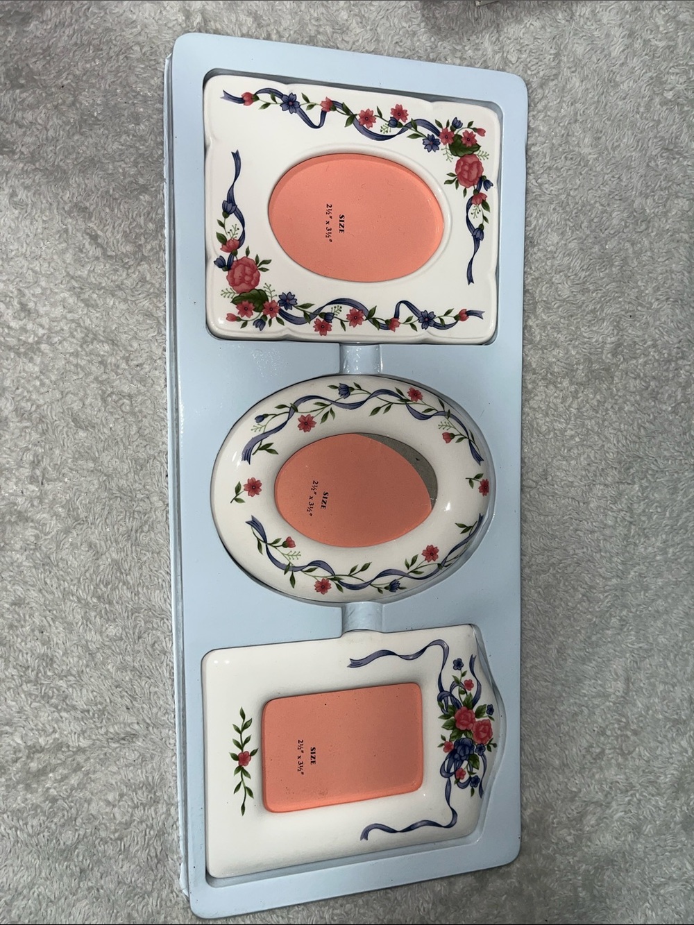 Triple Floral Ceramic Photo Frame in Light Blue & White#5